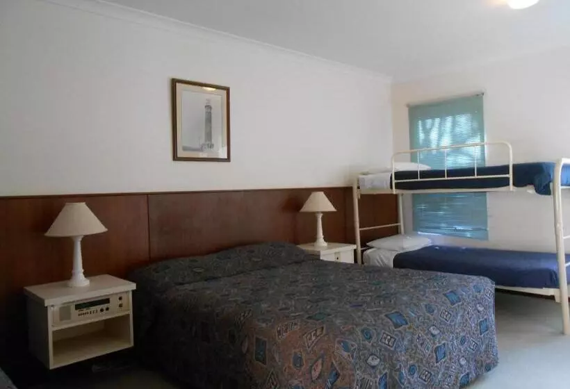 Augusta S Georgiana Molloy Motel