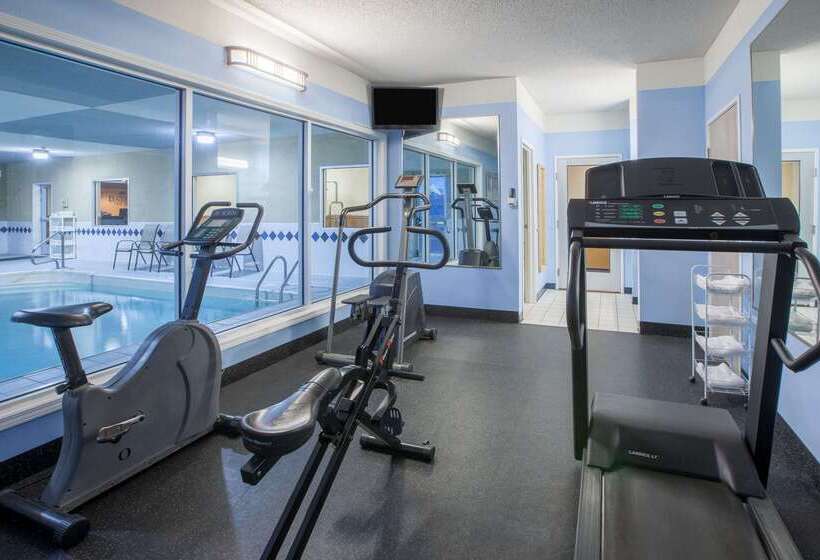 בית מלון כפרי Baymont By Wyndham South Haven