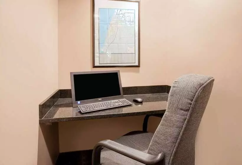 호텔 Baymont By Wyndham South Haven