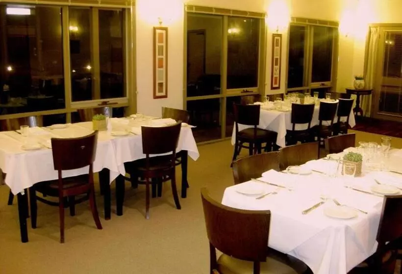 בית מלון כפרי Eltham Motor Inn