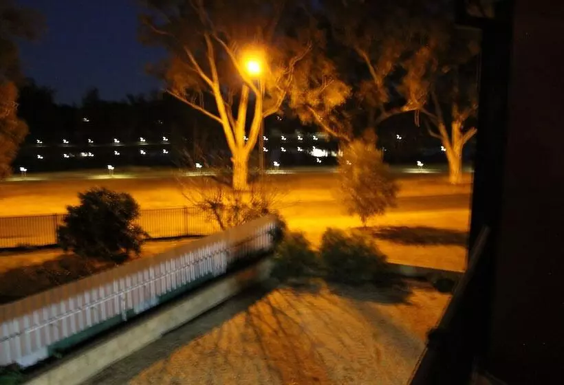 Отель Forbes Victoria Inn