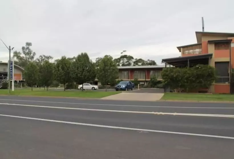 Отель Forbes Victoria Inn