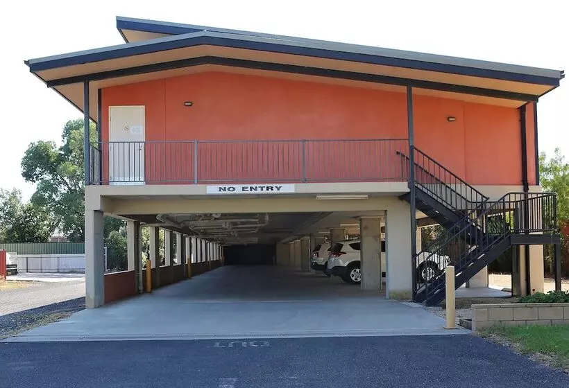 Отель Forbes Victoria Inn