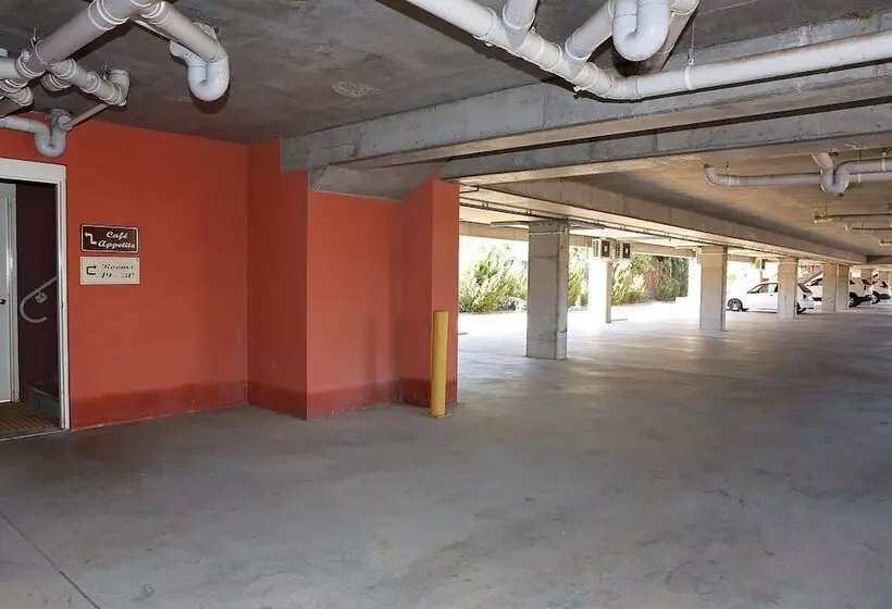 Отель Forbes Victoria Inn