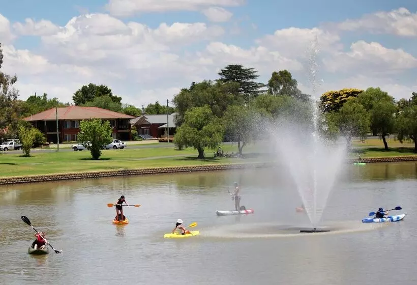 Отель Forbes Victoria Inn