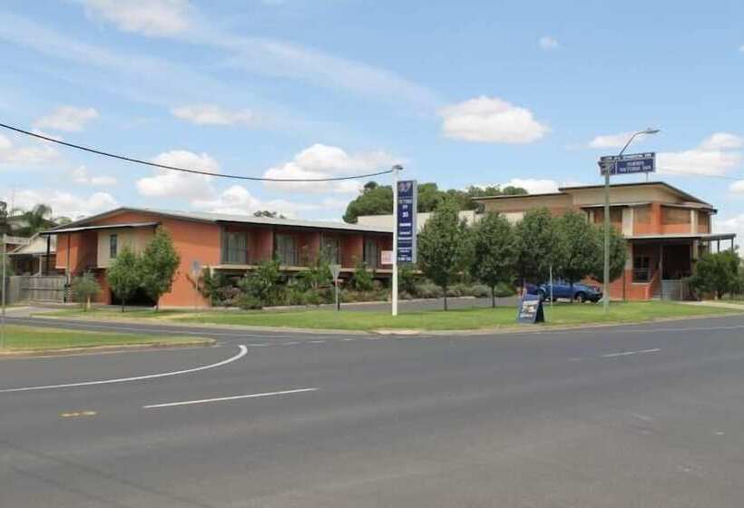 Отель Forbes Victoria Inn