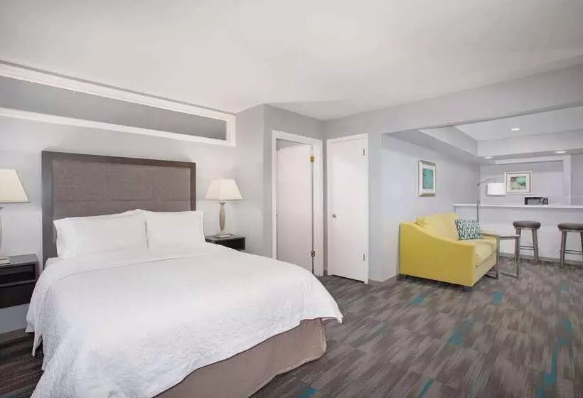 ホテル Hampton Inn Monterey