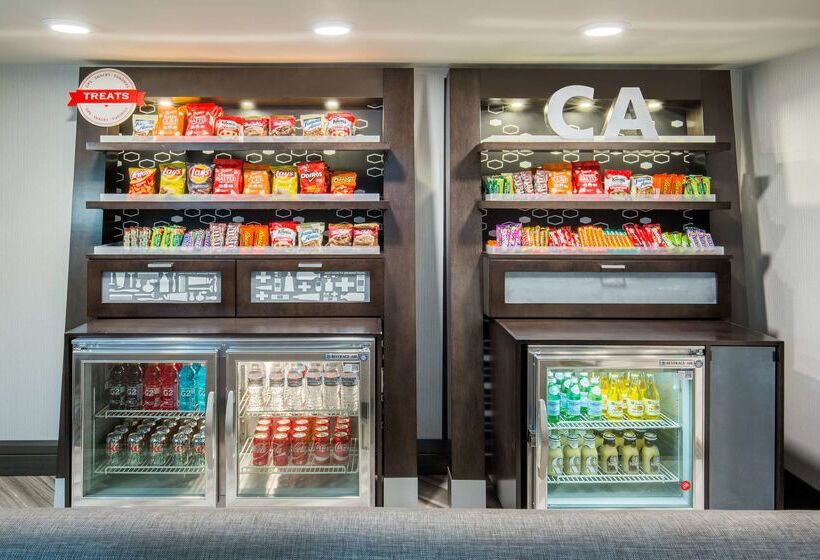 בית מלון כפרי Hampton Inn Monterey