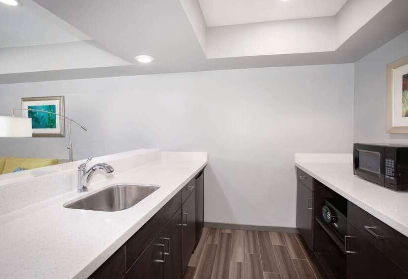 בית מלון כפרי Hampton Inn Monterey