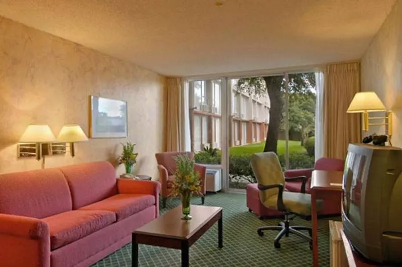 酒店 Holiday Inn Dallas Market Ctr Love Field, An Ihg