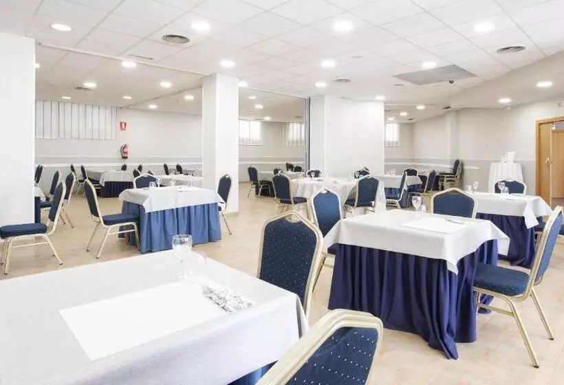 هتل Isabel De Segura