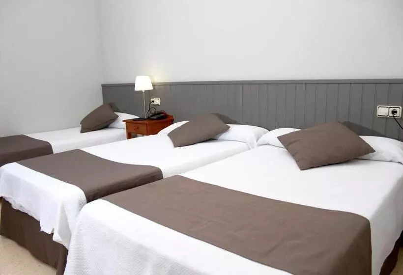 هتل Isabel De Segura