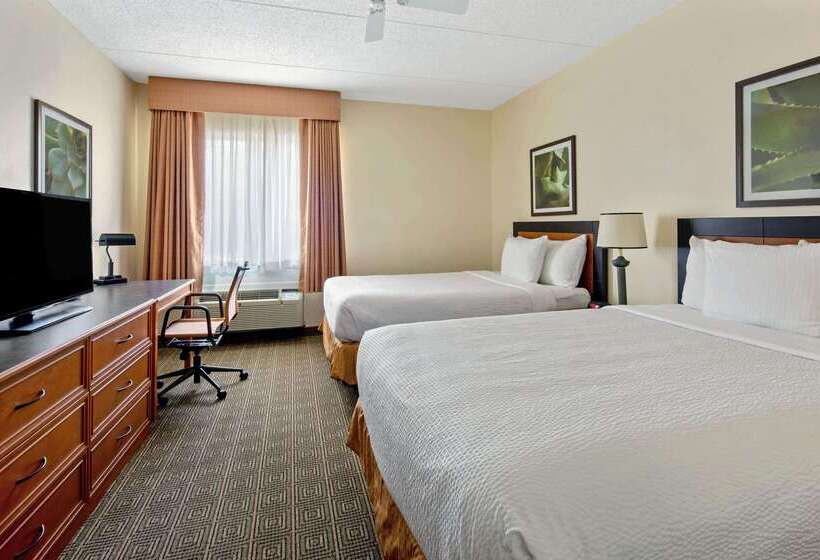 فندق La Quinta Inn & Suites By Wyndham Sawgrass