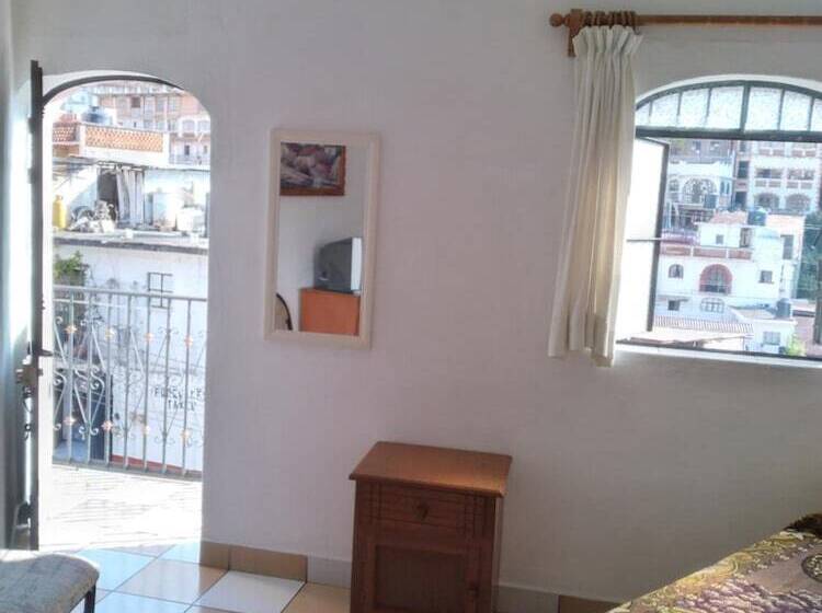 ホテル Las Palomas