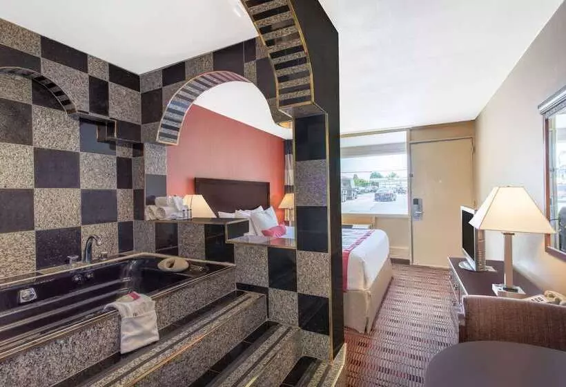 בית מלון כפרי Ramada Limited Cockeysville