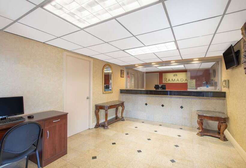 Отель Ramada Limited Cockeysville
