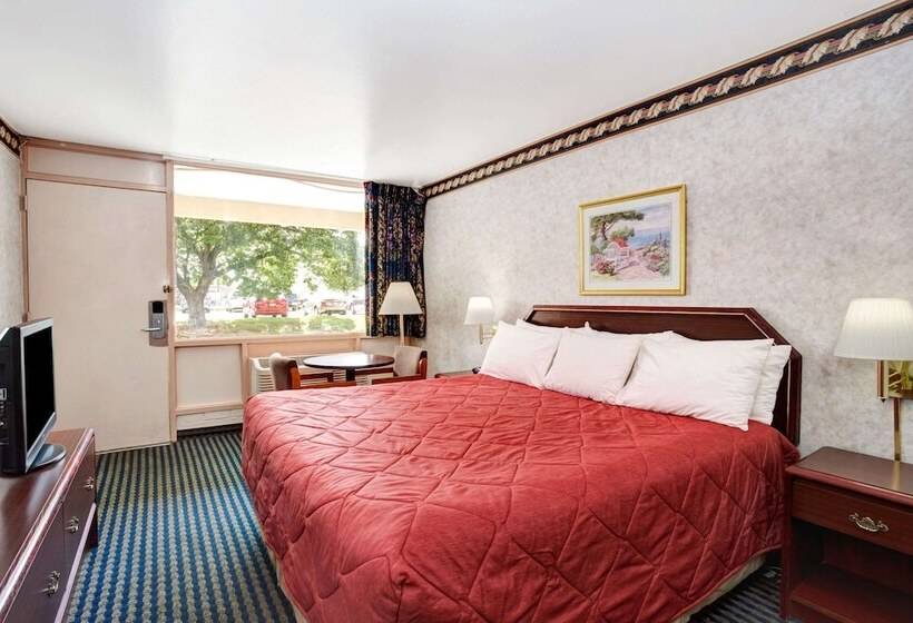 Отель Ramada Limited Cockeysville