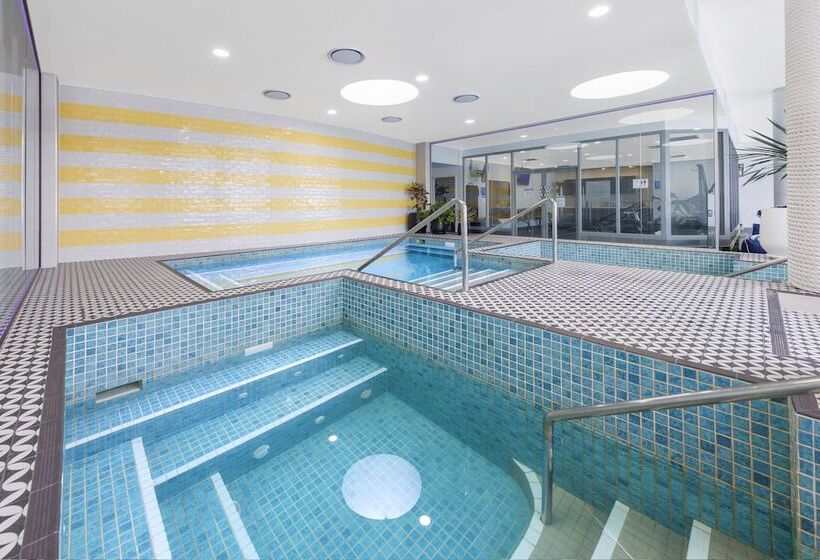 فندق Ramada Resort By Wyndham Shoal Bay