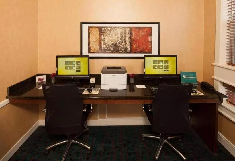 호텔 Residence Inn By Marriott Wichita East At Plazzio