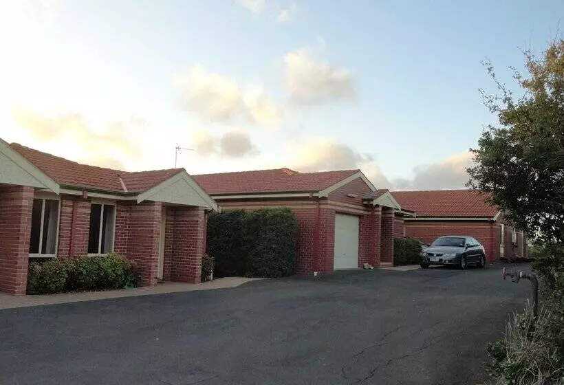 酒店 Victoria Lodge Motor Inn & Apartments