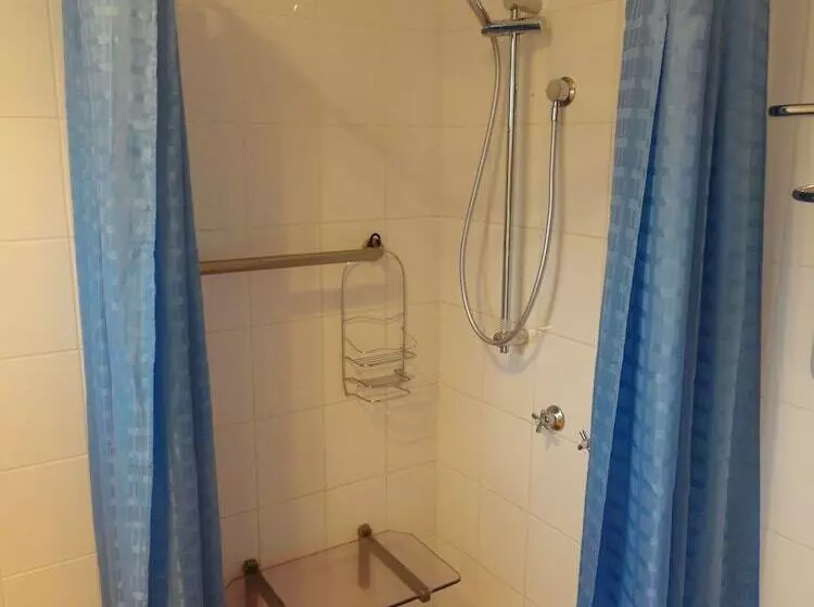 酒店 Victoria Lodge Motor Inn & Apartments