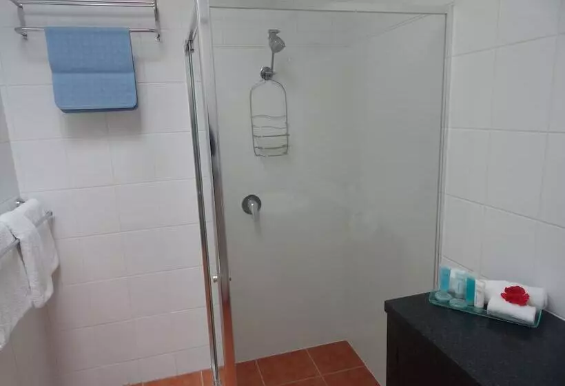 酒店 Victoria Lodge Motor Inn & Apartments