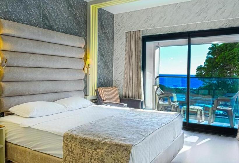 Kirbiyik Resort Hotel   All Inclusive