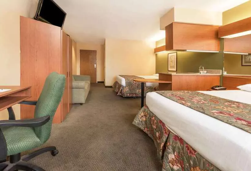 Microtel Inn & Suites By Wyndham Tracy