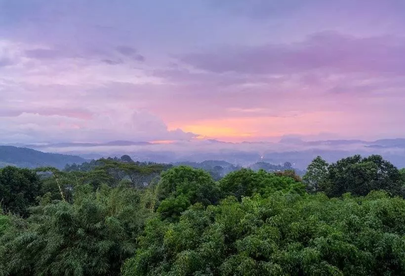 Отель Amaya Hills Kandy