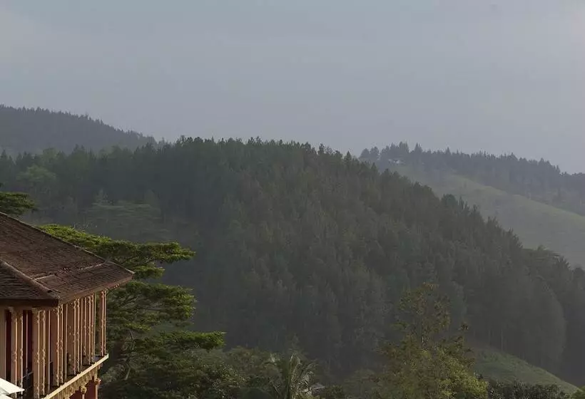 Отель Amaya Hills Kandy