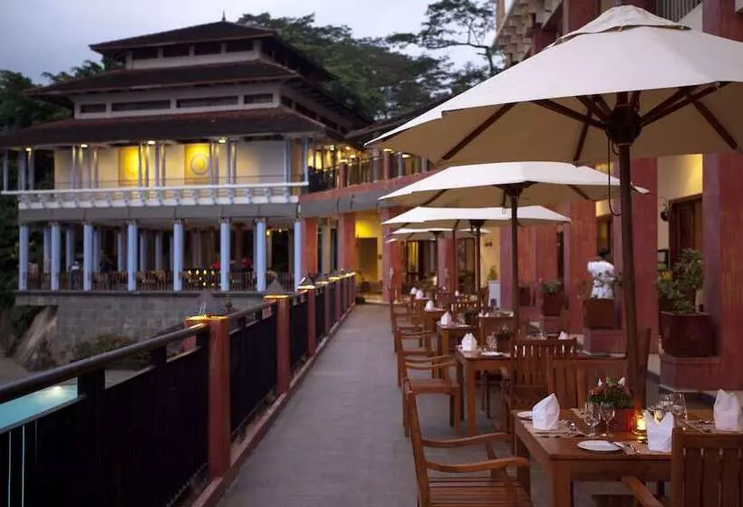 Отель Amaya Hills Kandy