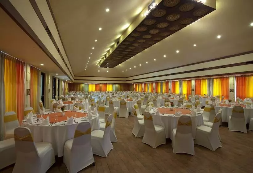 Отель Amaya Hills Kandy