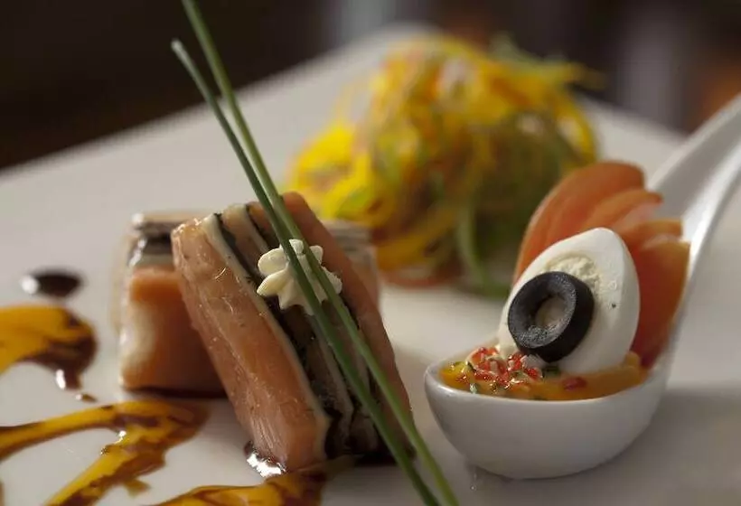 Отель Amaya Hills Kandy