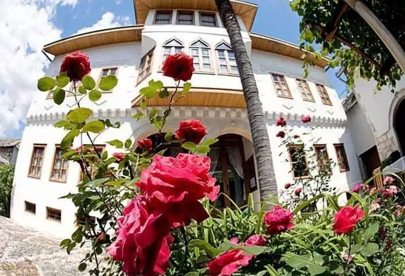 هتل Bosnian National Monument Muslibegovic House