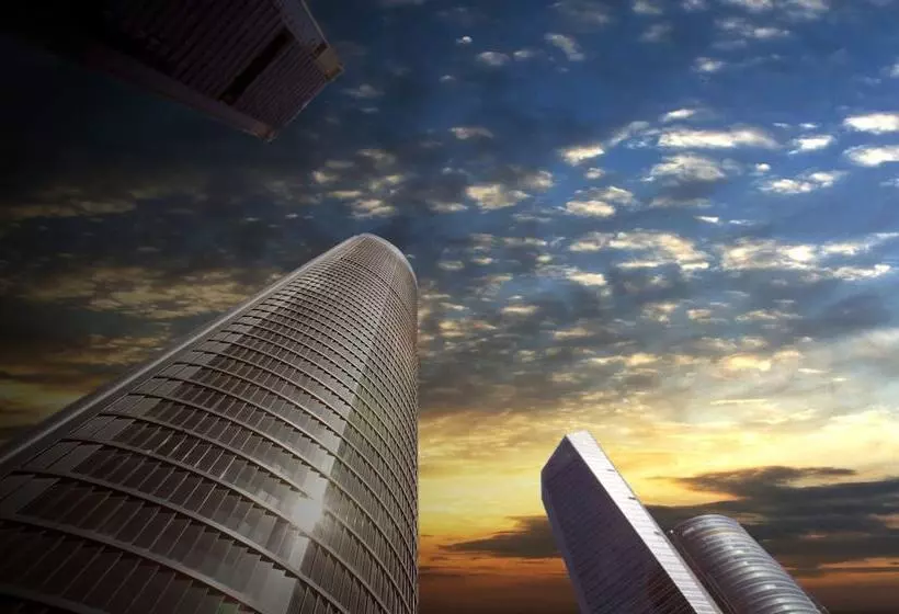 هتل Eurostars Madrid Tower
