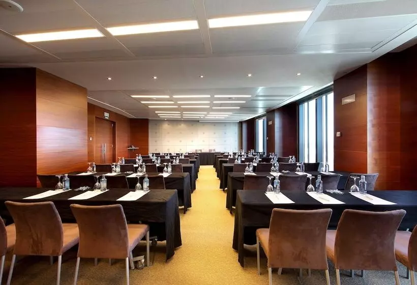 هتل Eurostars Madrid Tower