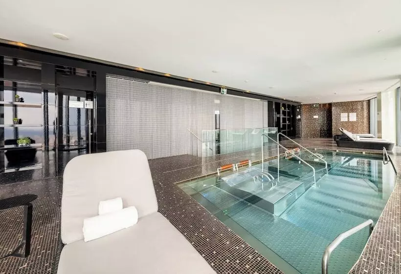 هتل Eurostars Madrid Tower