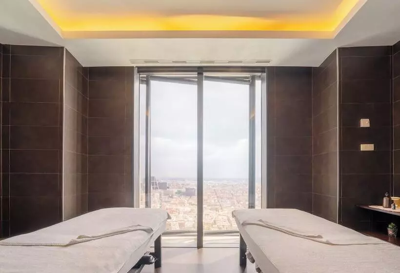 هتل Eurostars Madrid Tower