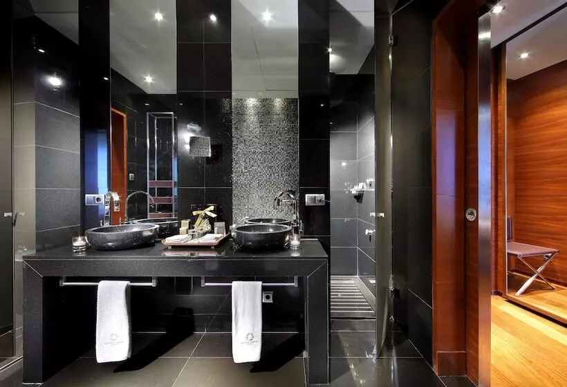 هتل Eurostars Madrid Tower