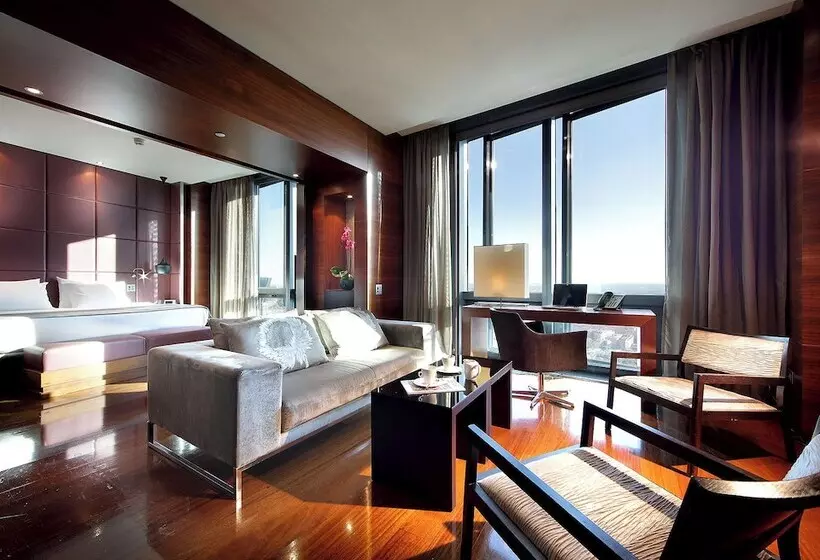 هتل Eurostars Madrid Tower