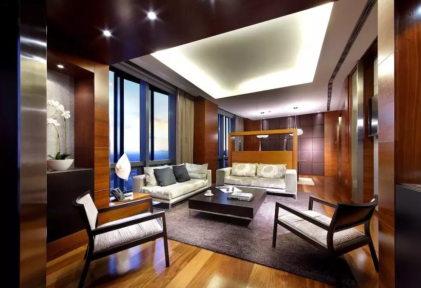 هتل Eurostars Madrid Tower