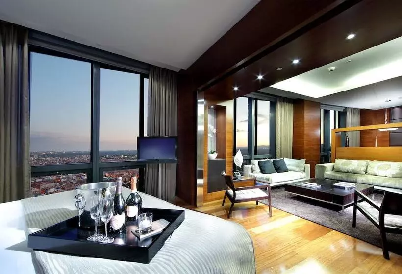 هتل Eurostars Madrid Tower