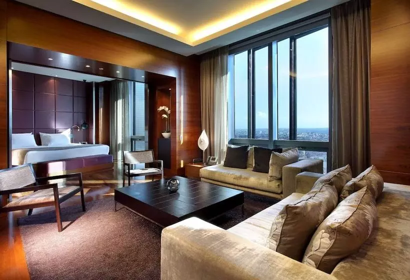 هتل Eurostars Madrid Tower