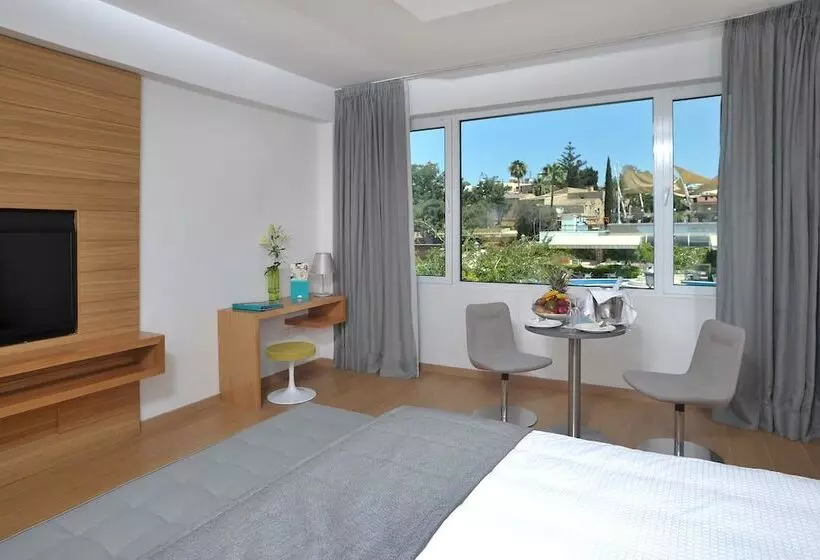 בית מלון כפרי Napa Plaza