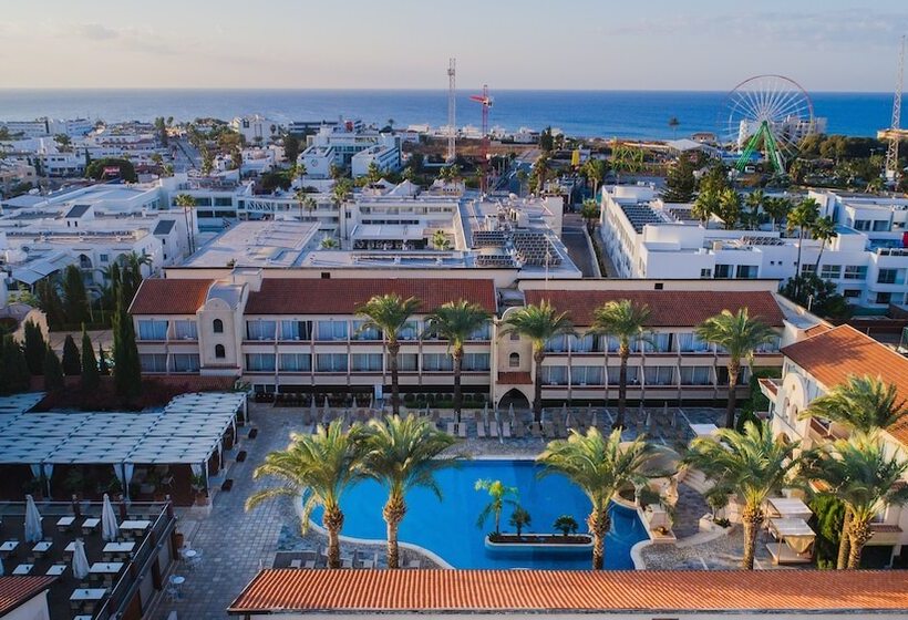 בית מלון כפרי Napa Plaza