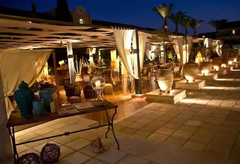 בית מלון כפרי Napa Plaza