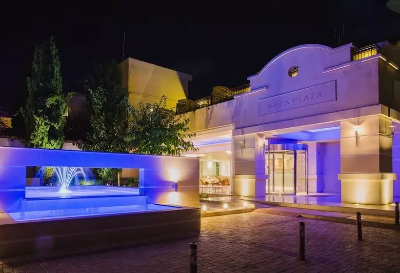 בית מלון כפרי Napa Plaza