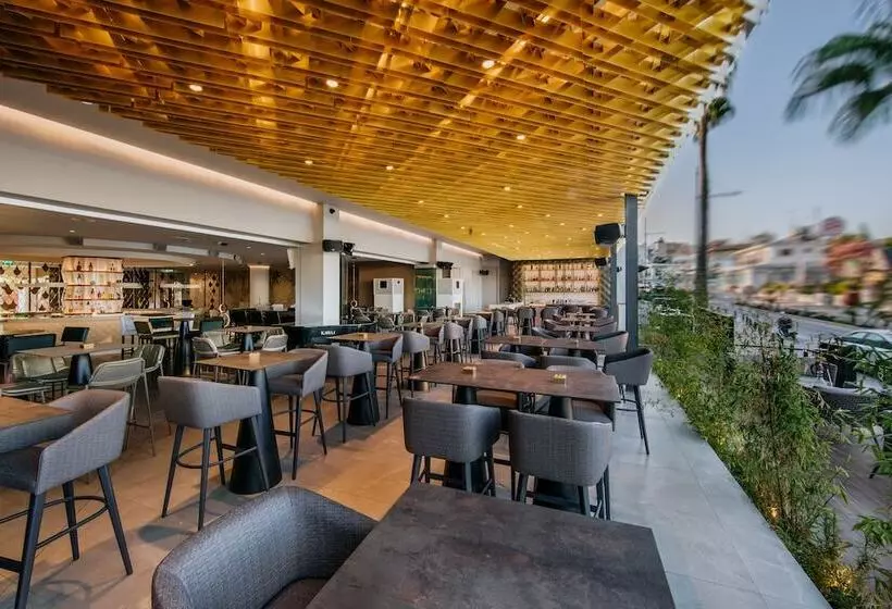 בית מלון כפרי Napa Plaza