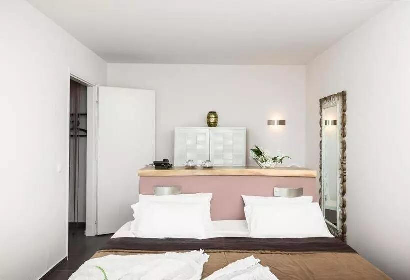 فندق Pantokrator