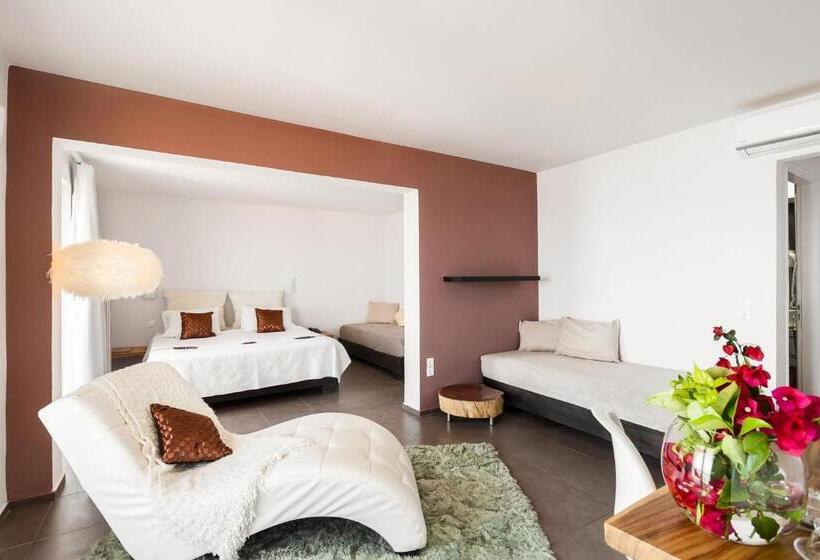 ホテル Pantokrator